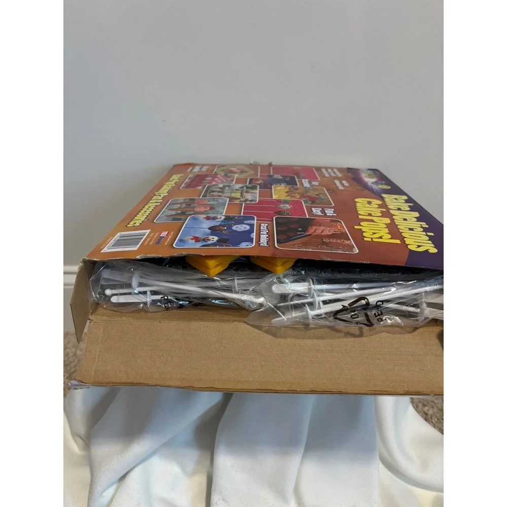 The Original Bake Pop Baking Pan Set As Seen On TV Makes 18 Cake Pops Reusable
